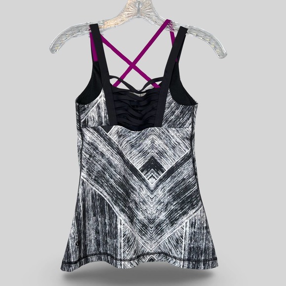 Lululemon Hot to Street Tank Top - Picture 2 of 4